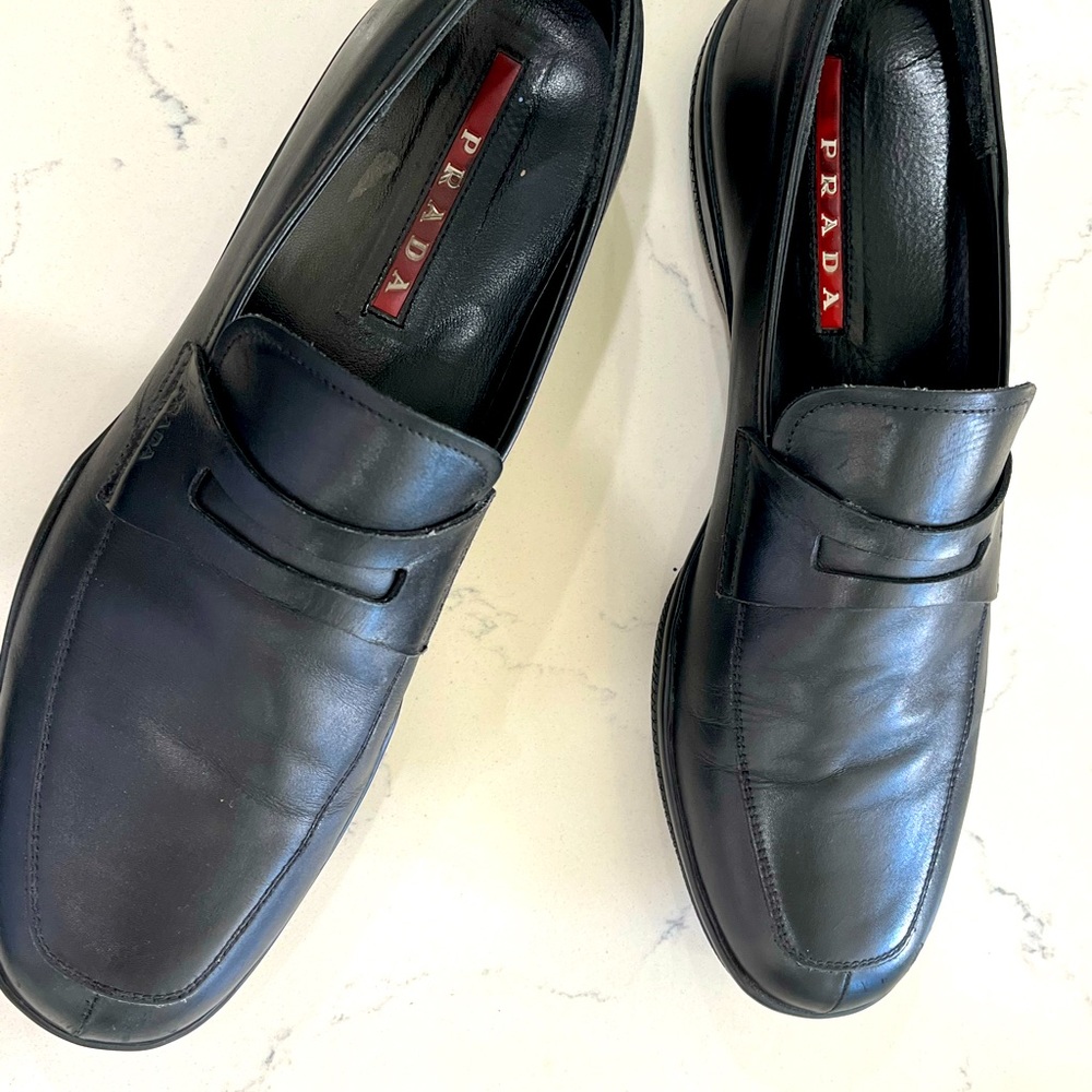 PRADA MEN’S BLACK LOAFERS SIZE 8